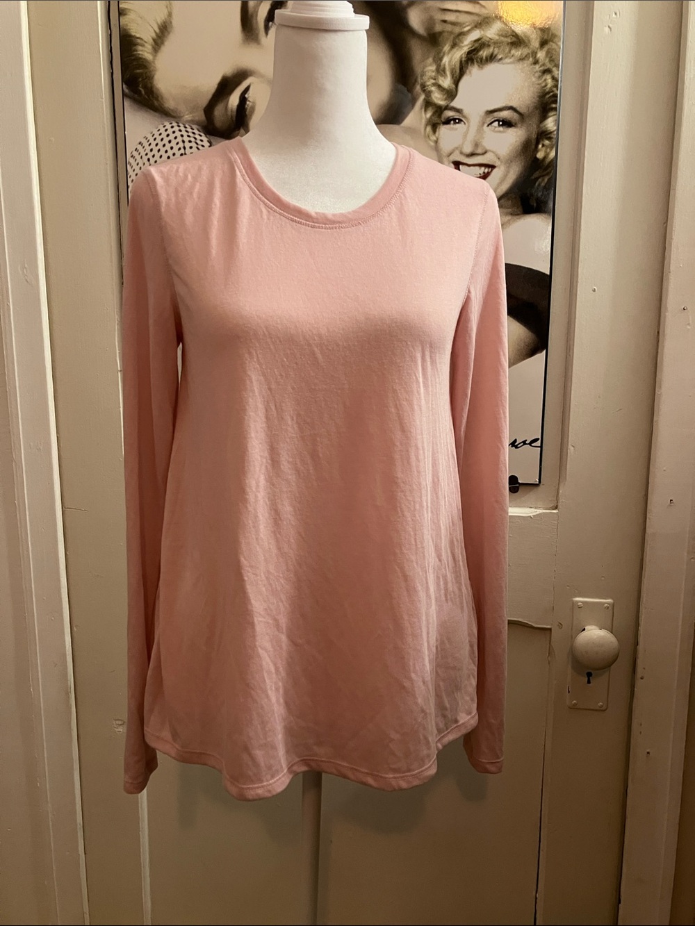 Old Navy Active go dry XS Light Pink Long-Sleeve Crewneck Top